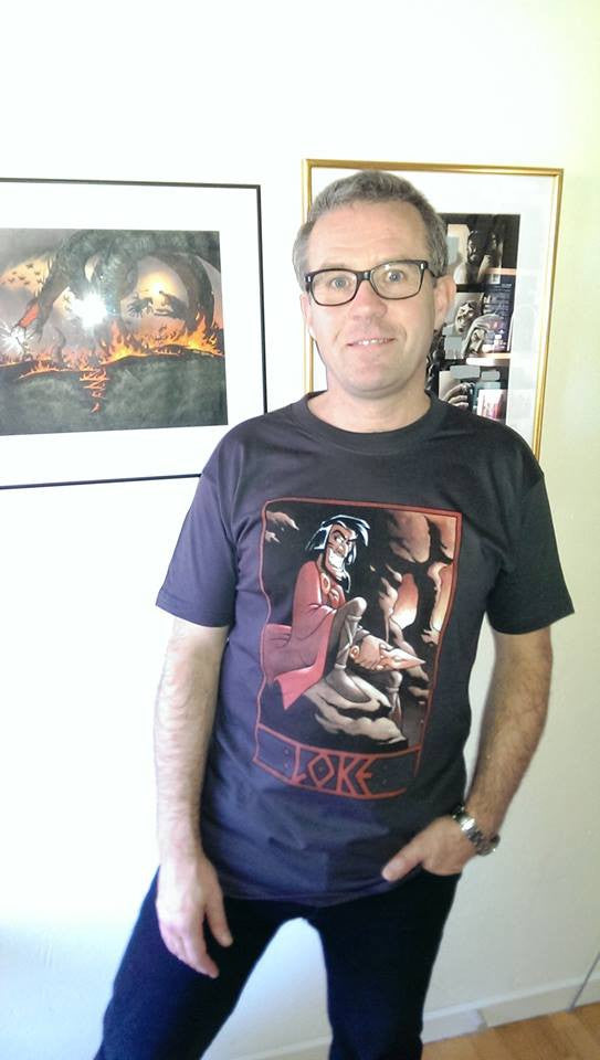 T-shirt med Loke fra Valhalla - Peter Madsen